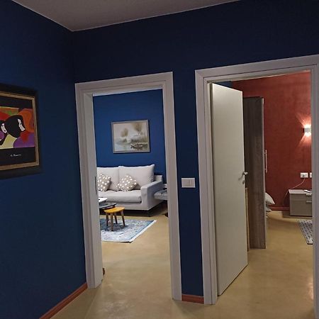 Oak Street Apartment ティラナ エクステリア 写真